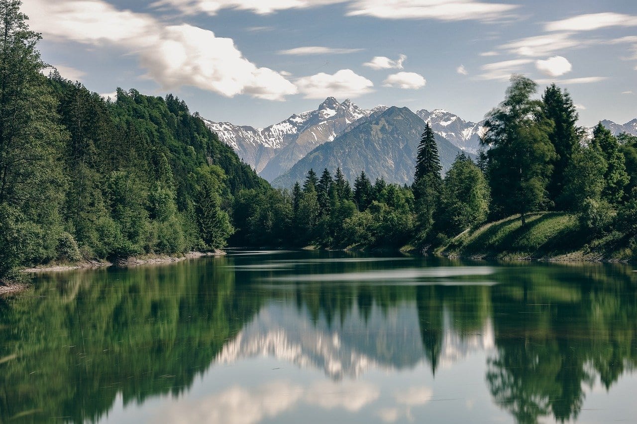 Relaxing Summer Holiday by the Lakes